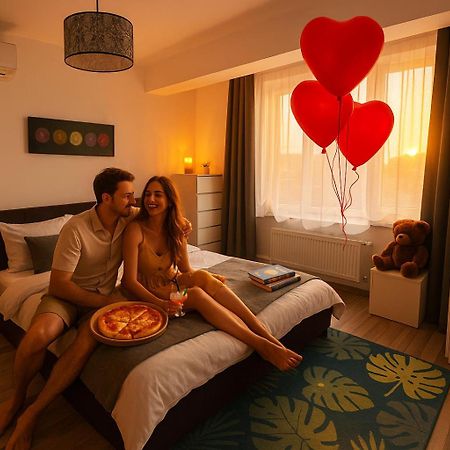 Vila Luminoasa Cu Curte Privata Бухарест Екстер'єр фото